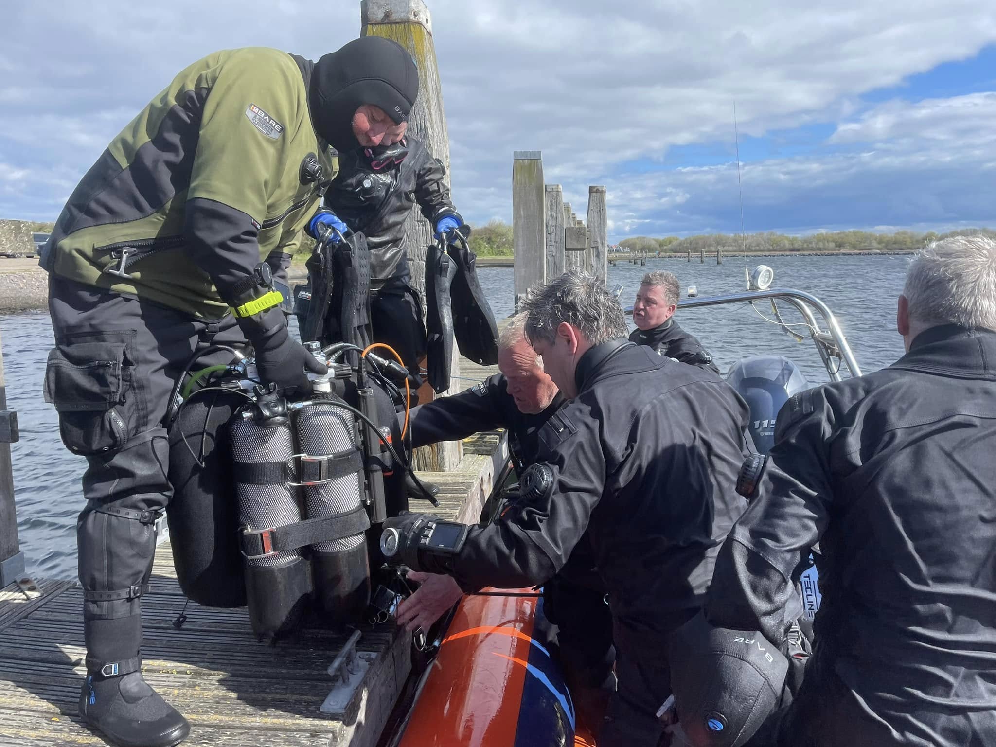 Moby Divers- Rib-Slider  - 3